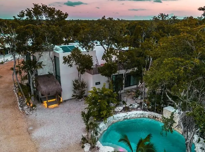 Jungle-Chic Luxurious Tulum Home