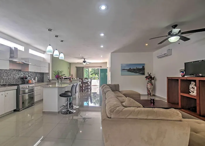 Casa Esmeralda With Pool Access And Furnished Patio!