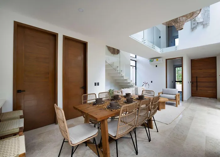 Elegant 4Br Villa With Private Pool & Concierge